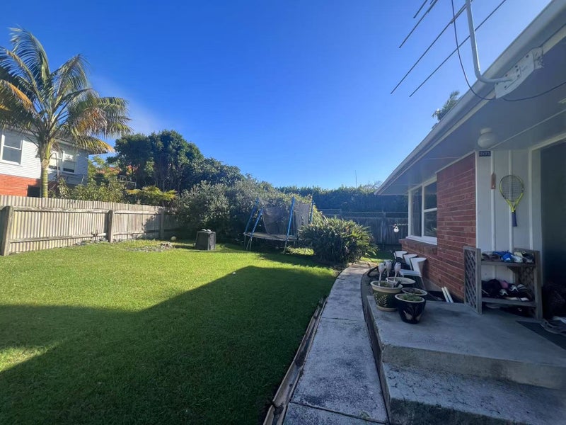 20 Achilles Crescent, Narrow Neck, Auckland - Carousel 2