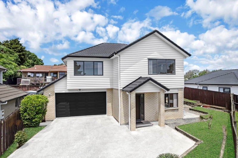 15A Sentosa Place, Clover Park, Manukau City, Auckland - Carousel 1