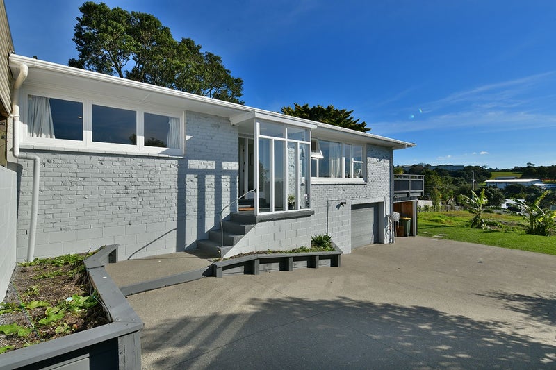2/8 Folkestone Street, Murrays Bay, Auckland - Carousel 2