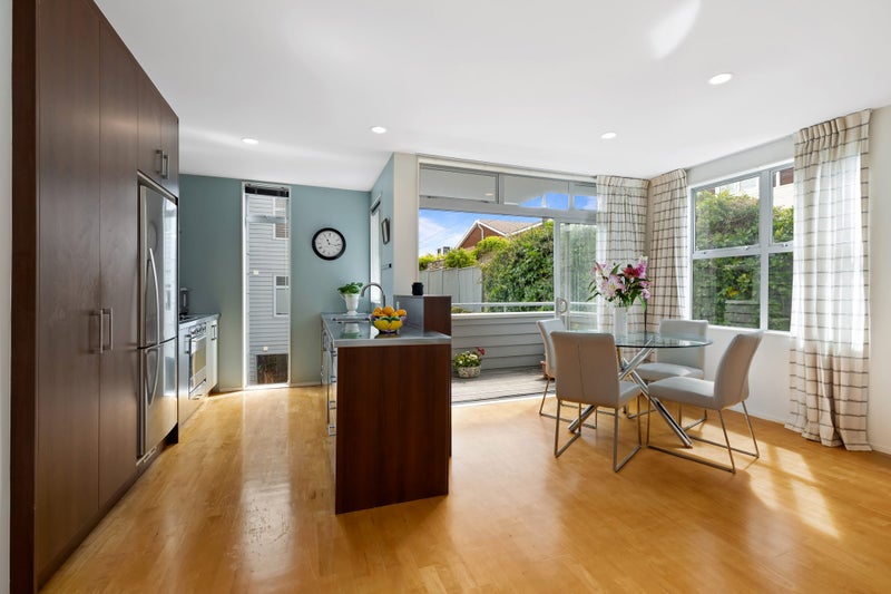 1/31 Byron Avenue, Takapuna, Auckland - Carousel 2