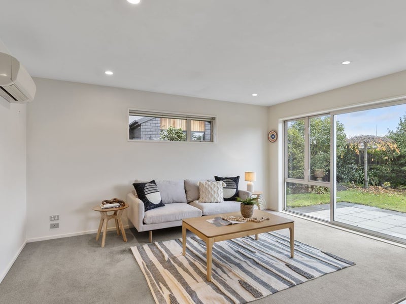 4/16 Third Street, Belfast, Christchurch - Carousel 1