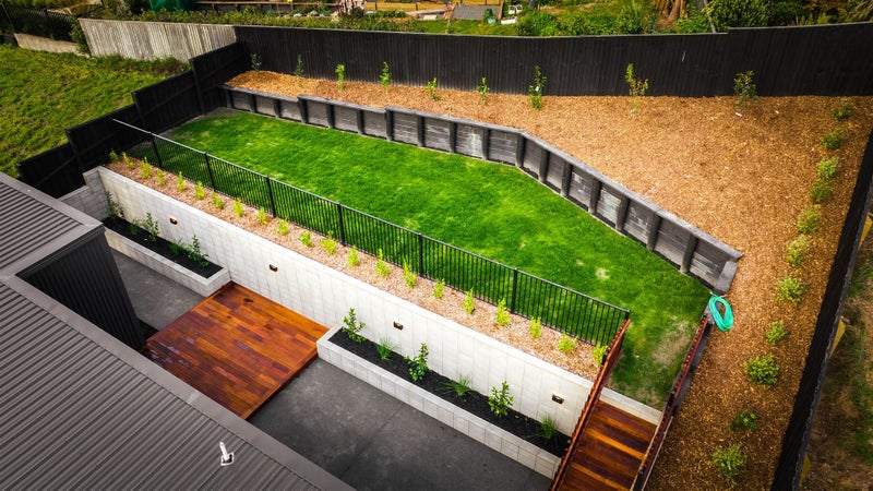 8 Francis Mill Grove, Westmorland, Christchurch - Carousel 27