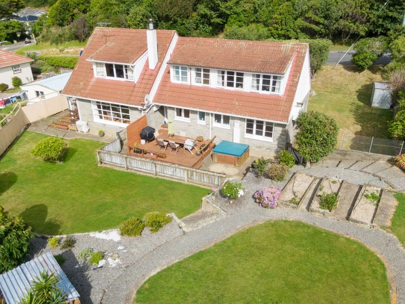 61 Ranui Terrace, Tawa, Wellington - Carousel 1