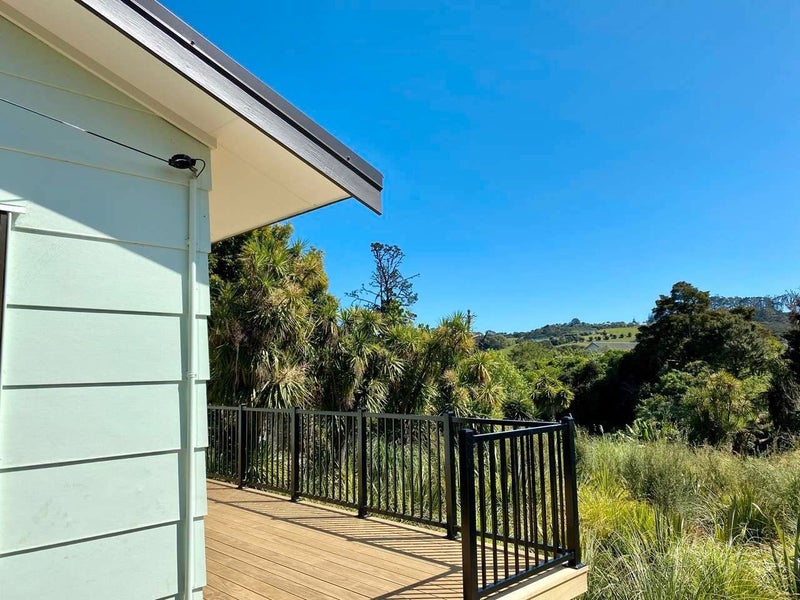 18 Putiki Road, Ostend, Waiheke Island - Carousel 13