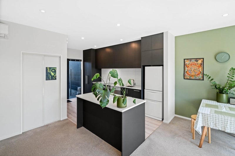 8A Packard Crescent, Halswell, Christchurch - Carousel 2