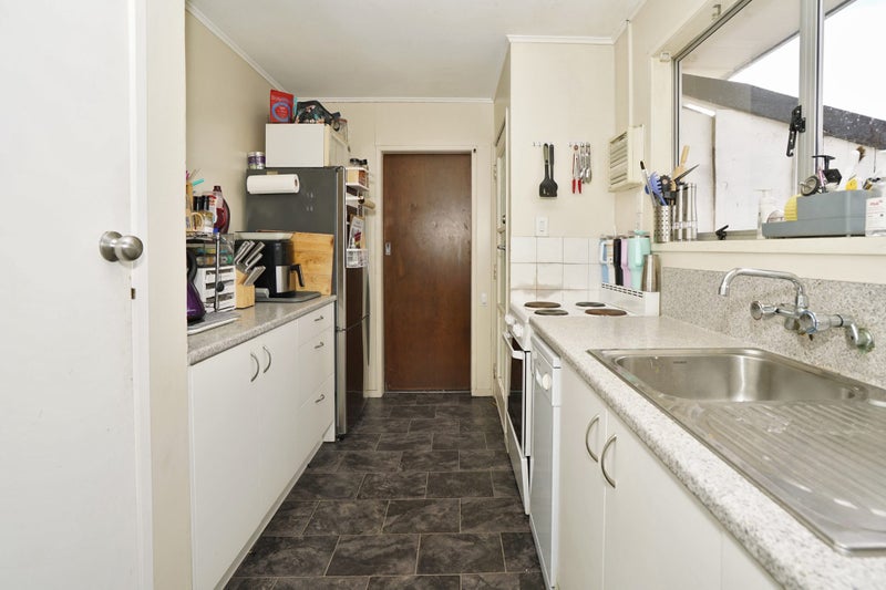 384 Kahikatea Drive, Dinsdale, Hamilton - Carousel 2