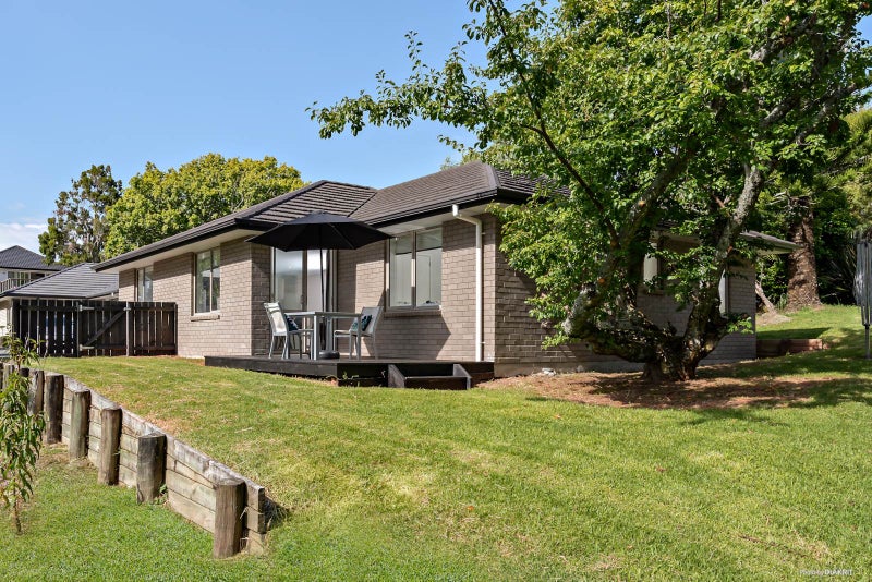 85B Beach Haven Road, Beach Haven, Auckland - Carousel 1