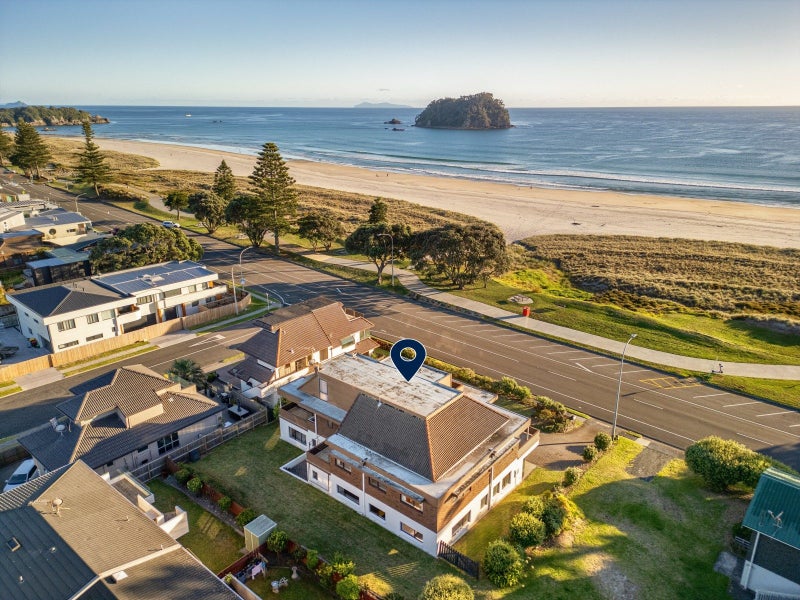 76 Marine Parade, Mount Maunganui, Mount Maunganui - Carousel 1