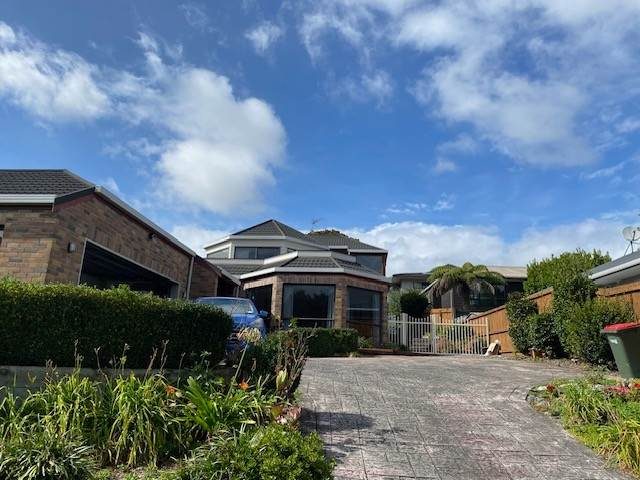 79 Eugenia Rise, Totara Heights, Auckland - Carousel 1