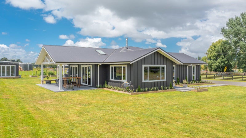 96 Lindsay Road, Waipukurau, Waipukurau - Carousel 1