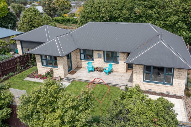 6 Ferndown Lane, Bromley, Christchurch - Carousel 2