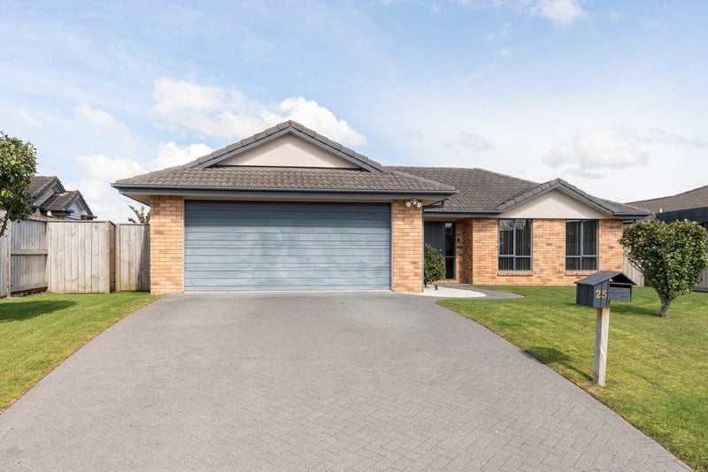 25 Thomas Road, Huntington, Hamilton - Carousel 1