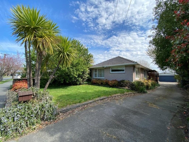 31 Martbern Crescent, Bishopdale, Christchurch - Carousel 1