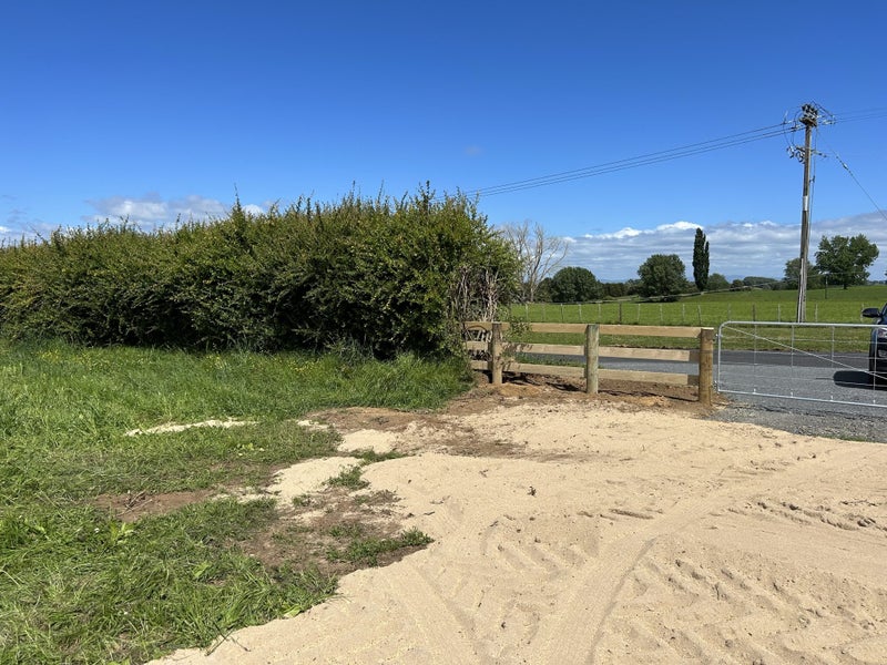 1 Waianiwa Dell, Wharewaka, Taupo - Carousel 5