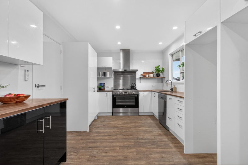 27 Kingsley Street, Stokes Valley, Lower Hutt - Carousel 1