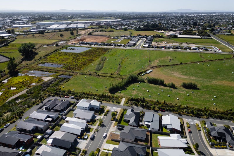 13 Mana Drive, Baverstock, Hamilton - Carousel 17