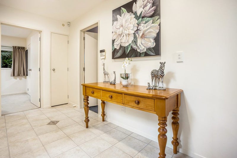 24B Grand Drive, Remuera, Auckland - Carousel 2