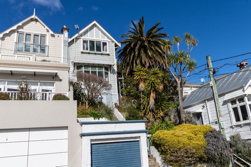 40 Hawker Street, Mount Victoria, Wellington - Carousel 26