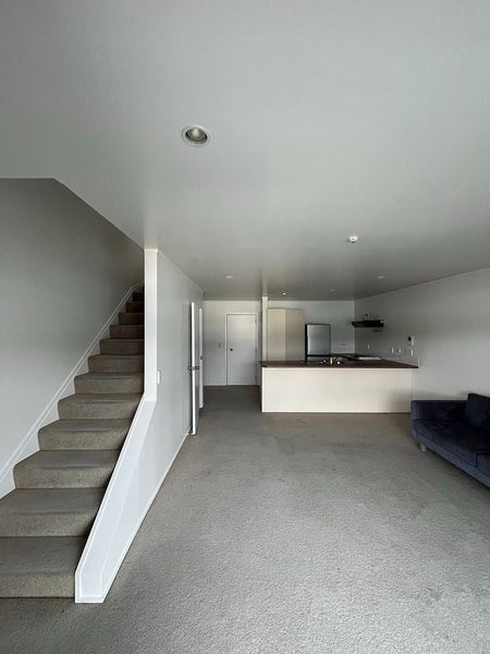 20/8 Girton Terrace, Mount Cook, Wellington - Carousel 2