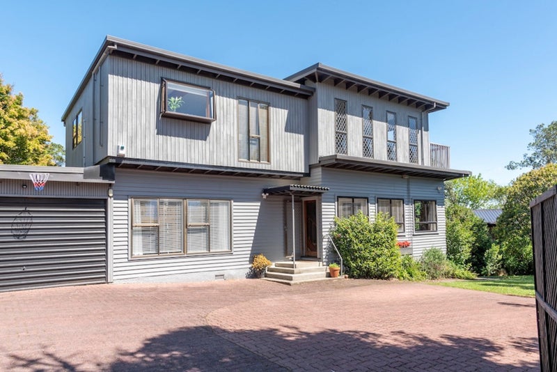 7 Evelyn Road, Cockle Bay, Auckland - Carousel 1