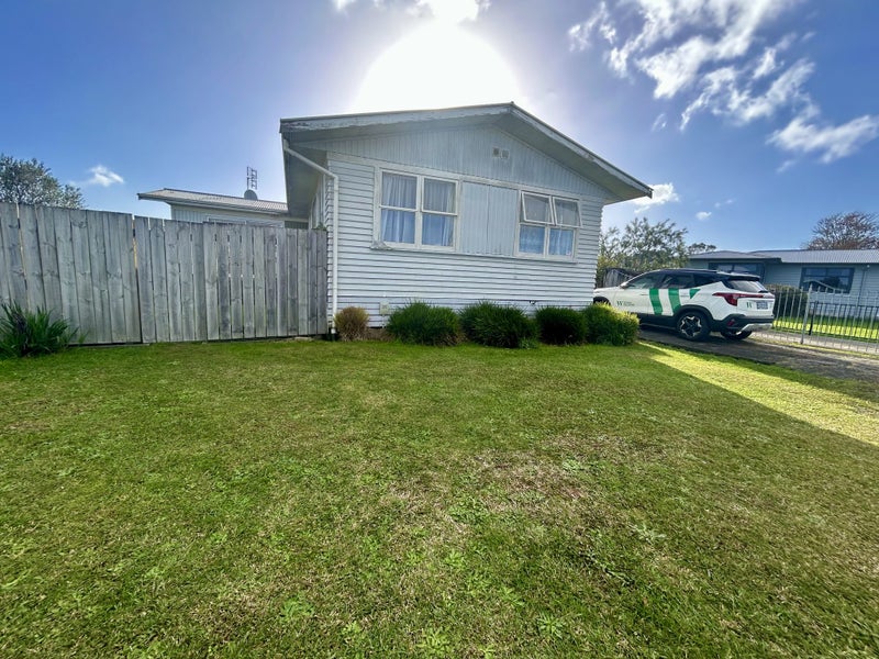 41 Lilac Street, Melville, Hamilton - Carousel 1