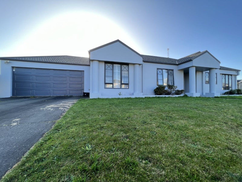 33 Logan Way, Kelvin Grove, Palmerston North - Carousel 1