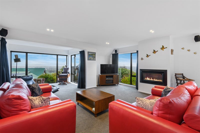 56 Ravensdale Rise, Westmorland, Christchurch - Carousel 2