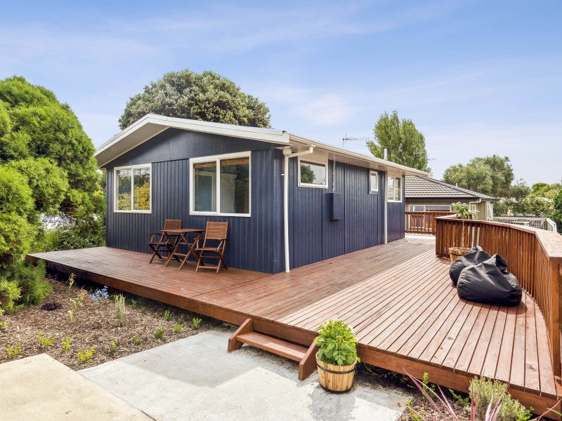 9 Francis Road, Paraparaumu Beach, Paraparaumu - Carousel 1