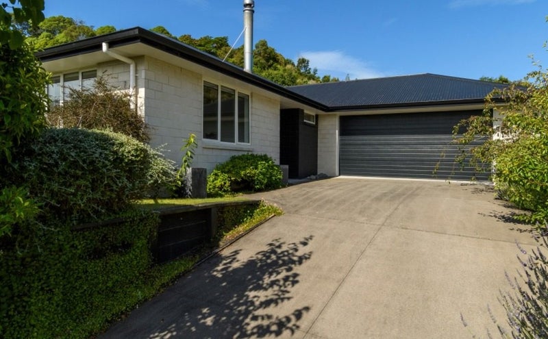 49 Bathurst Crescent, Pyes Pa, Tauranga - Carousel 1
