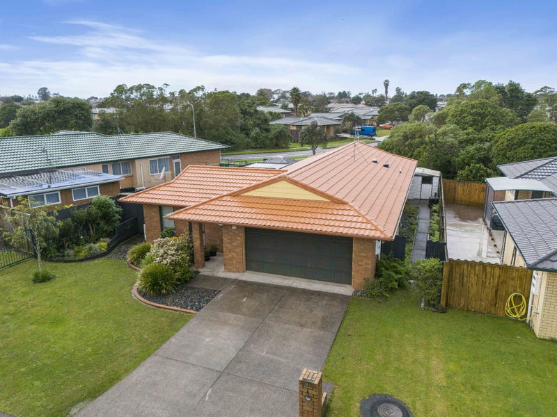 4 Harobed Place, Weymouth, Auckland - Carousel 1