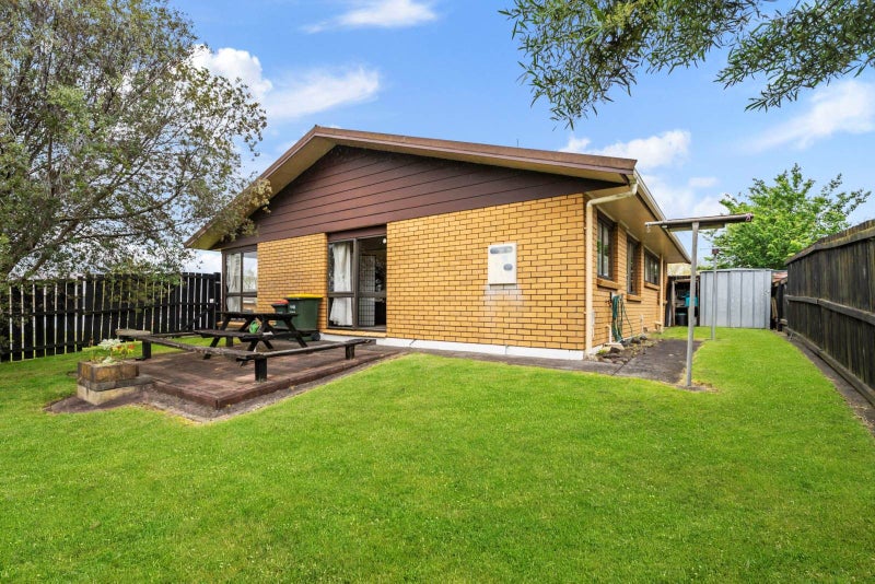 1B Lorelei Place, Opaheke, Papakura - Carousel 2