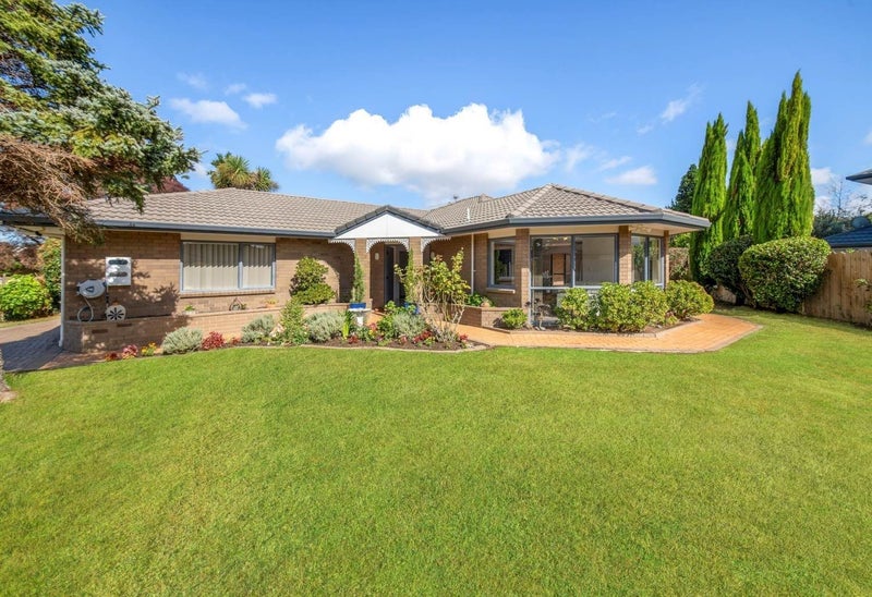 27 Longford Park Drive, Takanini, Auckland - Carousel 1