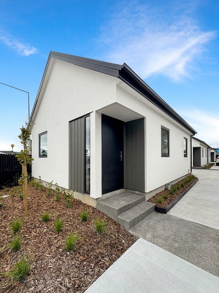 2/590 Gloucester Street, Linwood, Christchurch - Carousel 1