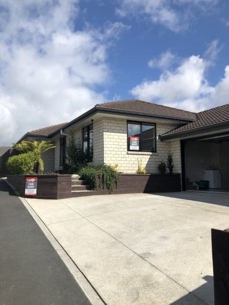 25B Graham Street, Hamilton East, Hamilton - Carousel 1