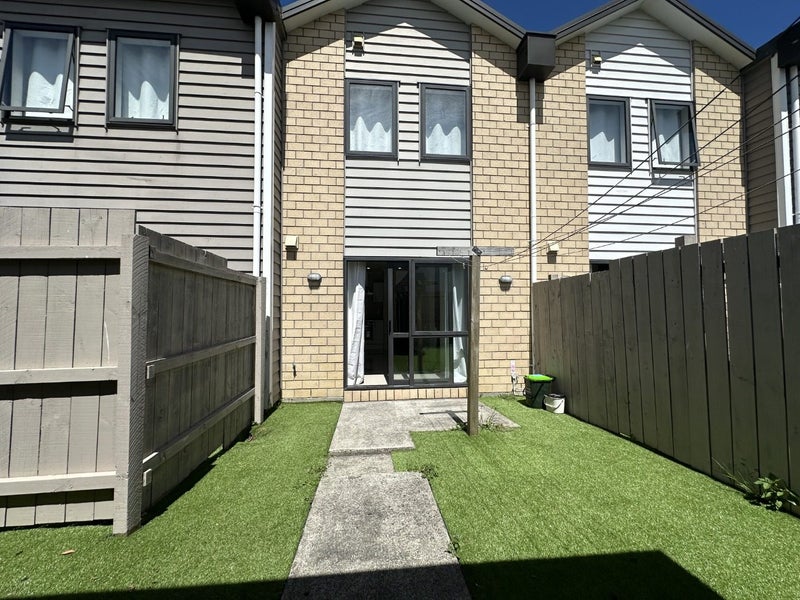 9/4 Wallson Crescent, Wiri, Auckland - Carousel 12