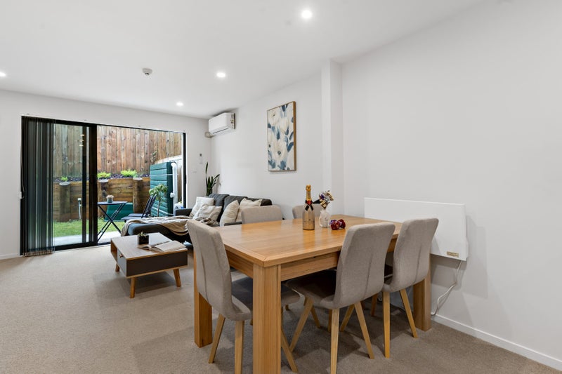 16/18 Hewlett Road, Massey, Auckland - Carousel 2