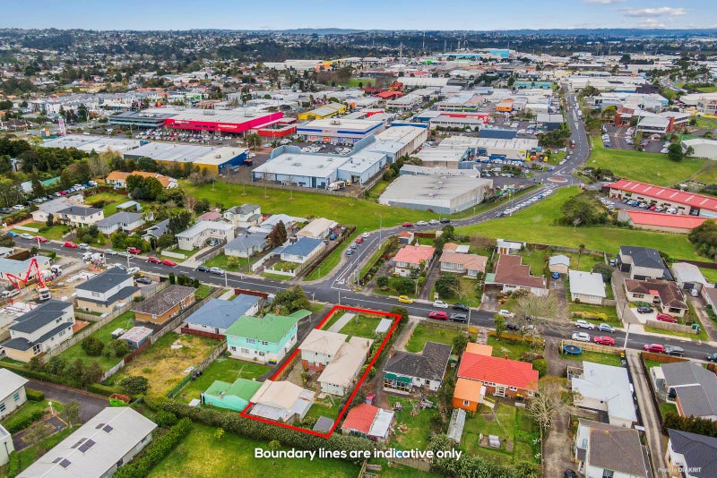 27 Woodford Avenue, Henderson, Auckland - Carousel 2