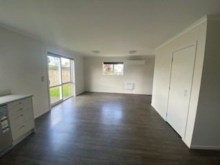 67 Chiefs Court, Hamilton East, Hamilton - Carousel 1