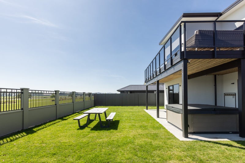 60 Pelorus Avenue, Poraiti, Napier - Carousel 22