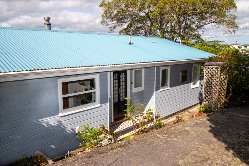 18 Maungaraki Road, Korokoro, Lower Hutt - Carousel 2