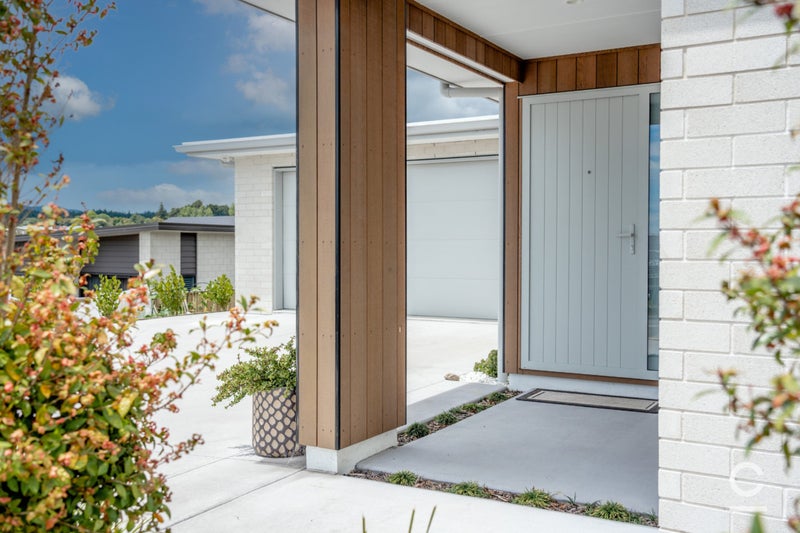 7 Manotini Way, Pyes Pa, Tauranga - Carousel 2