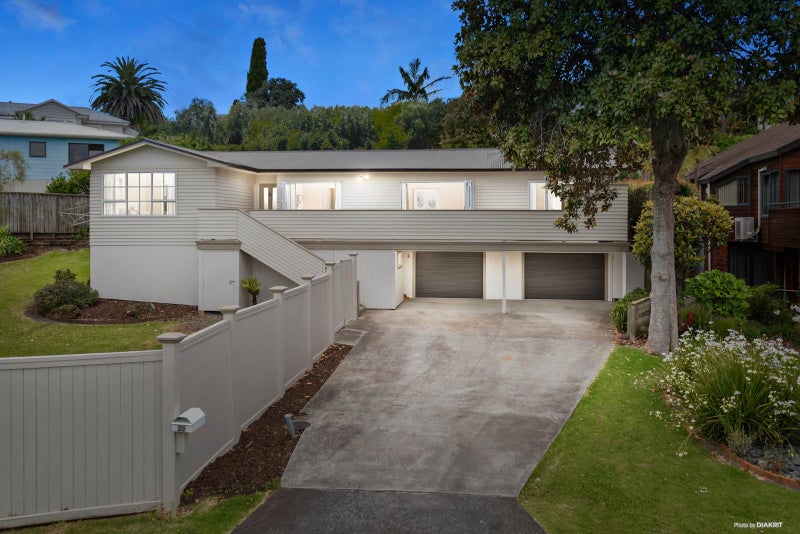 20 Evelyn Road, Cockle Bay, Auckland - Carousel 1