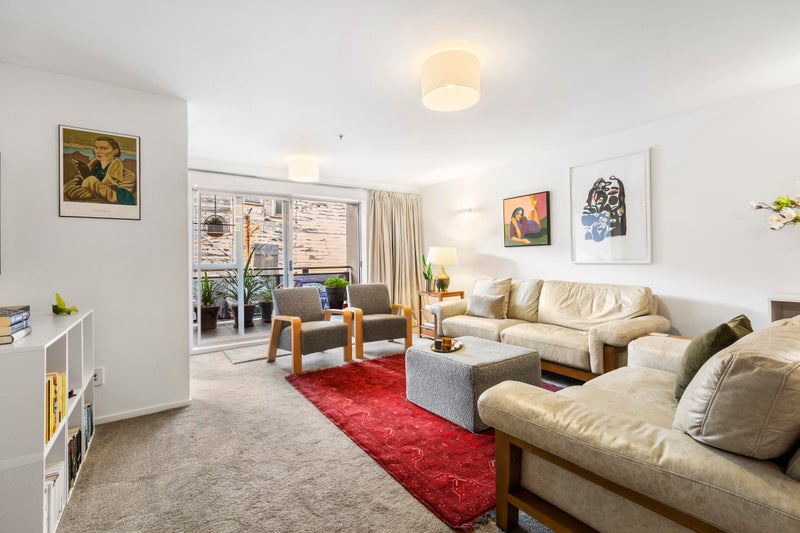 2/6 Elizabeth Street, Mount Victoria, Wellington - Carousel 2