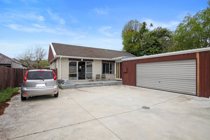 2/10 Cardiff Avenue, Somerfield, Christchurch - Carousel 2