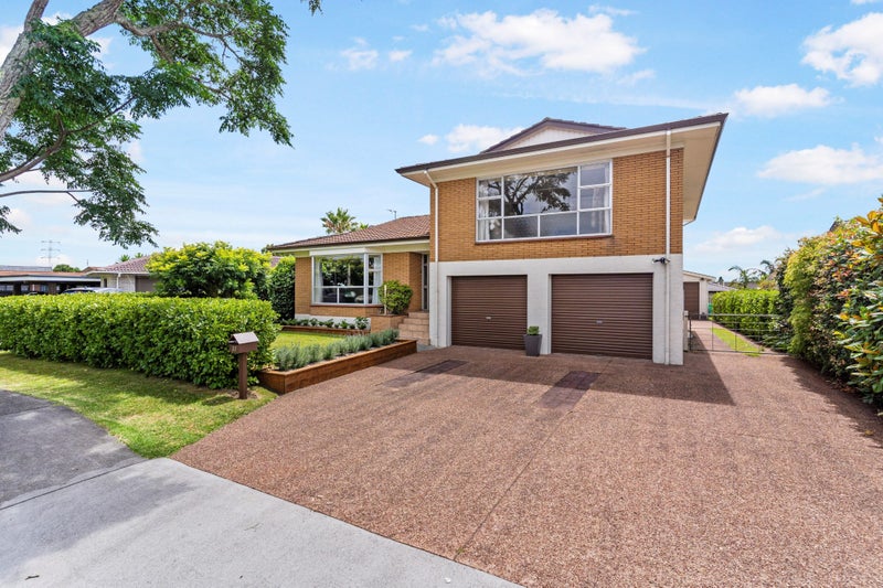 37 Lakeside Drive, Pahurehure, Papakura - Carousel 1