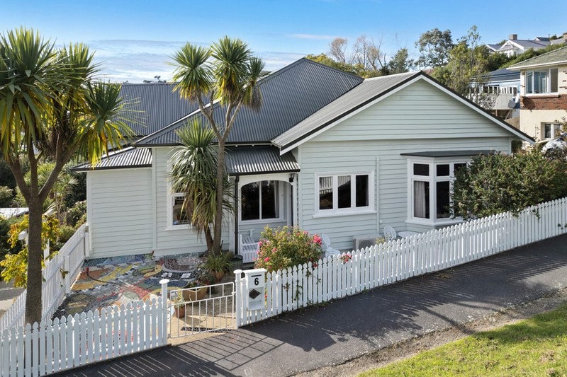 6 Daly Street, Port Chalmers, Dunedin - Carousel 1