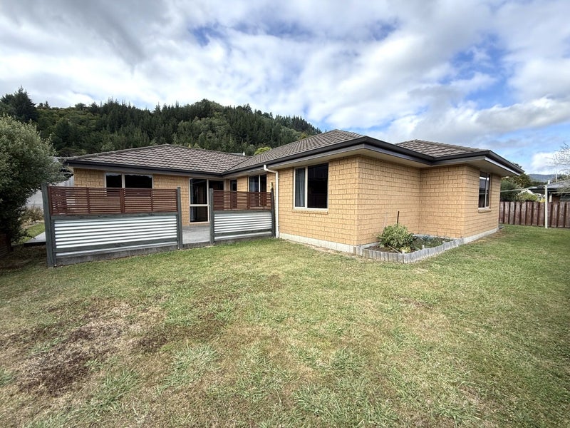 112 Milton Terrace, Picton - Carousel 2