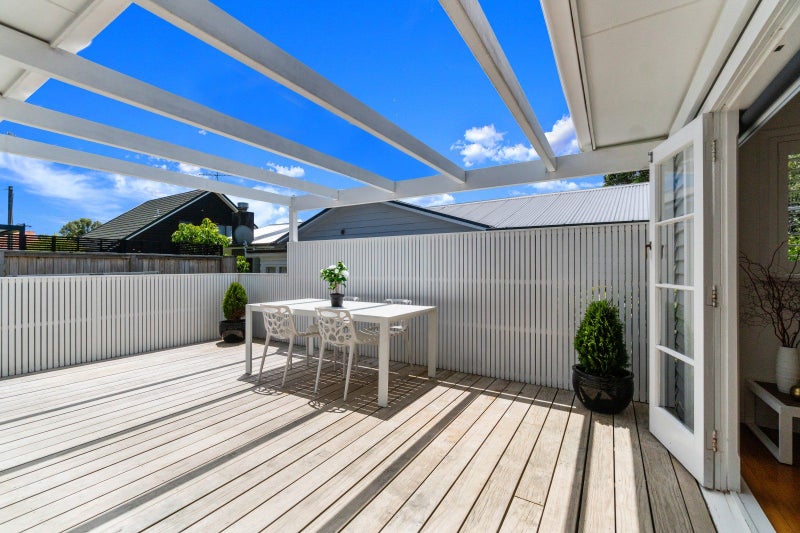 16A Fairfax Avenue, Northcote, Auckland - Carousel 2