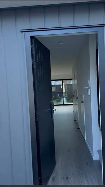 27D Bernard Street, Mount Wellington, Auckland - Carousel 2