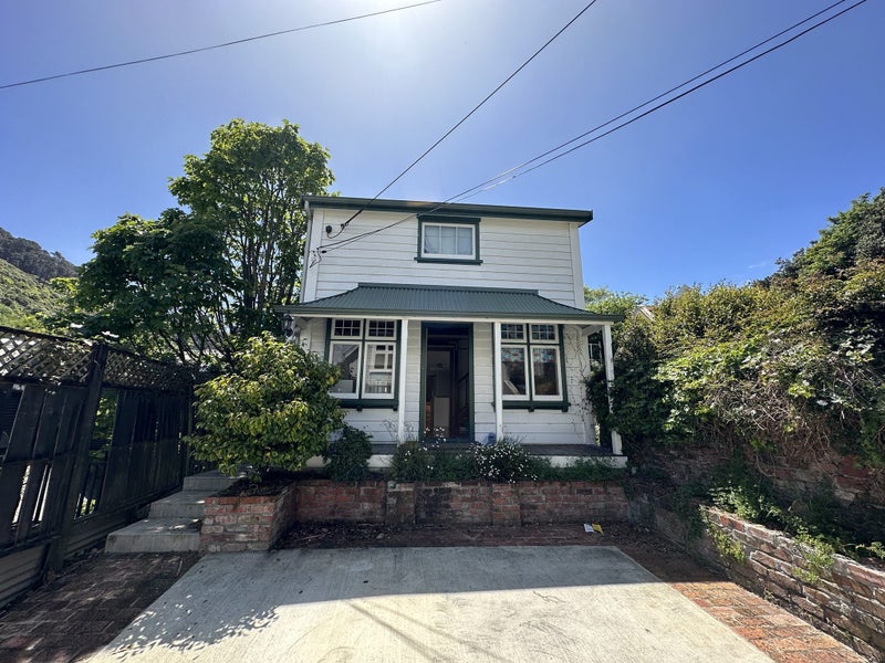 32 Ascot Street, Thorndon, Wellington - Carousel 1